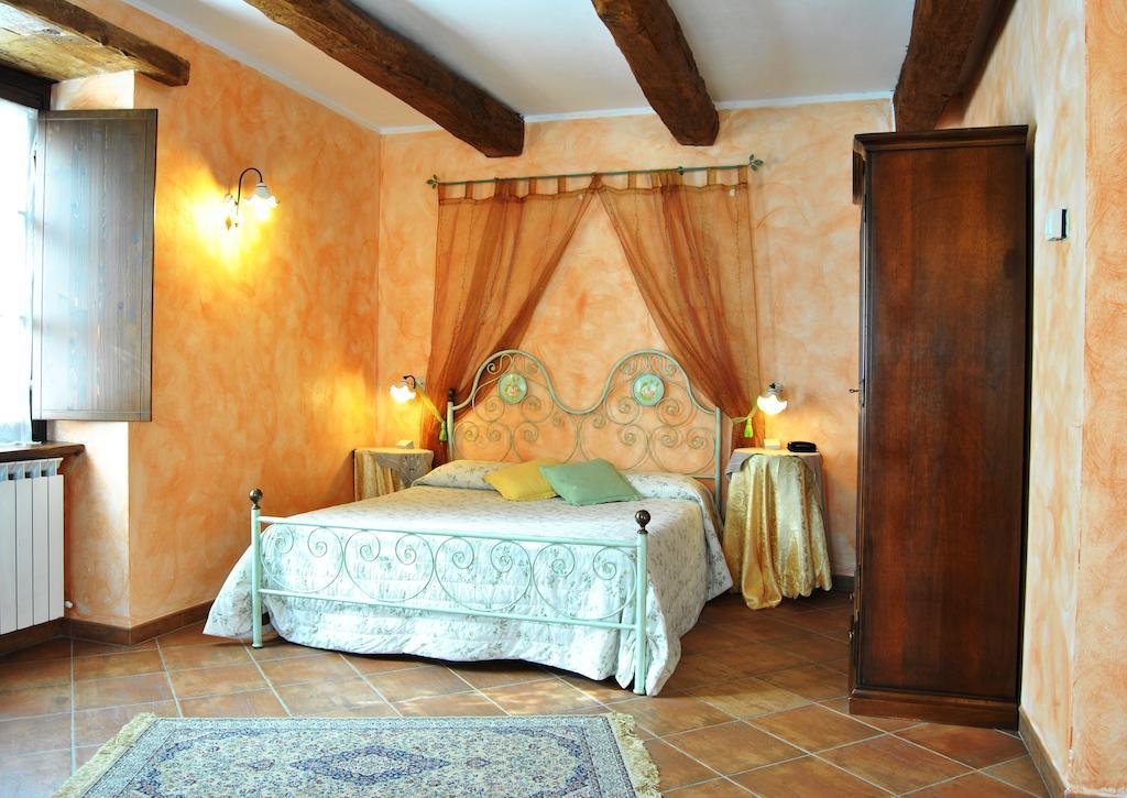 Le Macine Del Confluente Bed & Breakfast Badalucco Bilik gambar