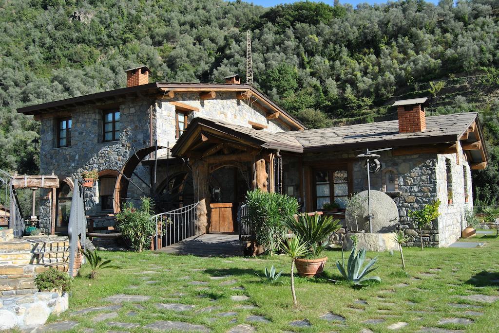 Le Macine Del Confluente Bed & Breakfast Badalucco Luaran gambar