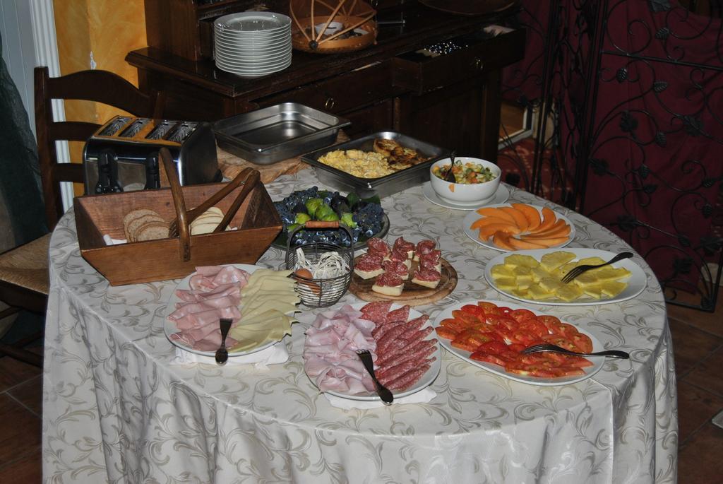 Le Macine Del Confluente Bed & Breakfast Badalucco Luaran gambar